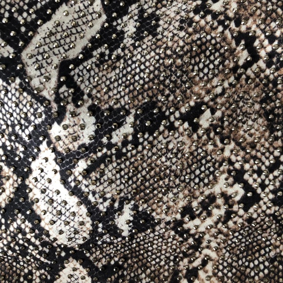 Snake print faux sueded handbag with rhinestones - Picture 3 of 8